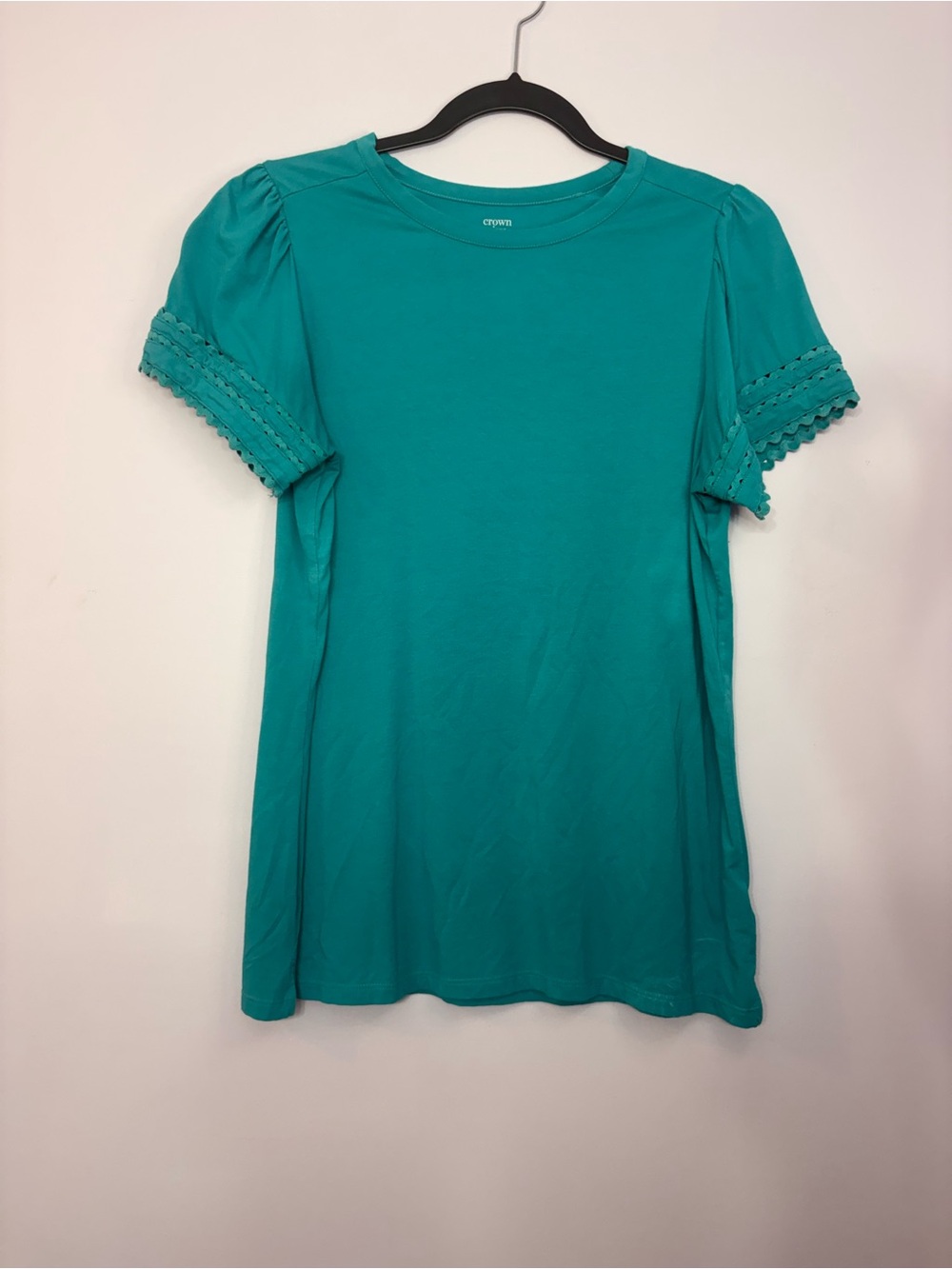 crown & ivy Teal Puff Sleeve Tee with Crochet Trim